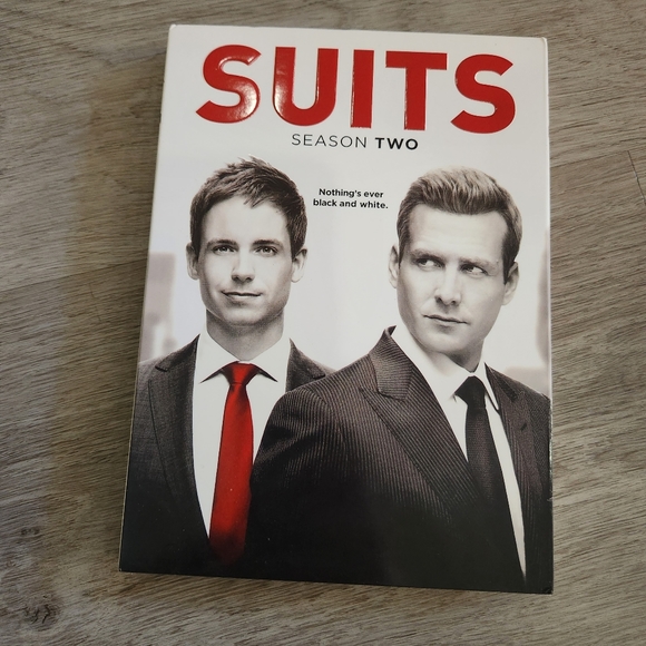 Seasons 1-3 of Suits (DVD) - Picture 6 of 8